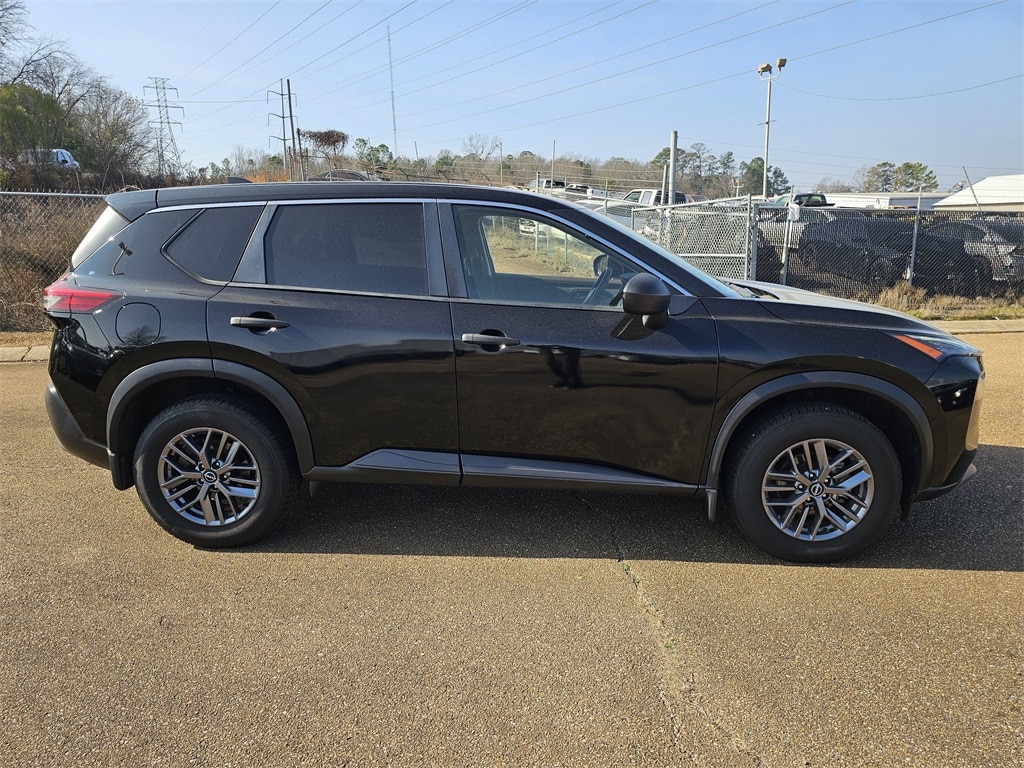 Used 2023 Nissan Rogue S SUV