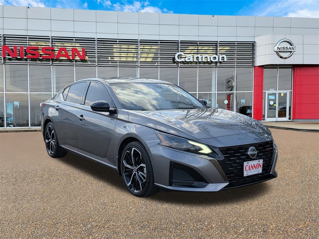 Used 2023 Nissan Altima 2.5 SR Sedan