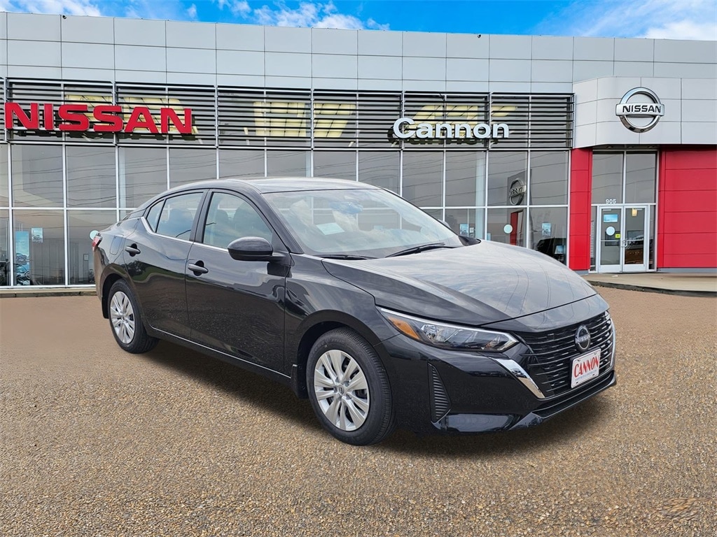 2025 Nissan Sentra S's photo