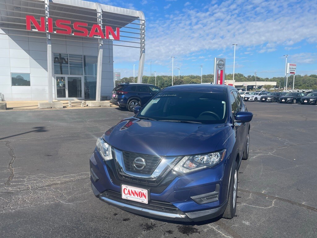 2020 Nissan Rogue S photo 2