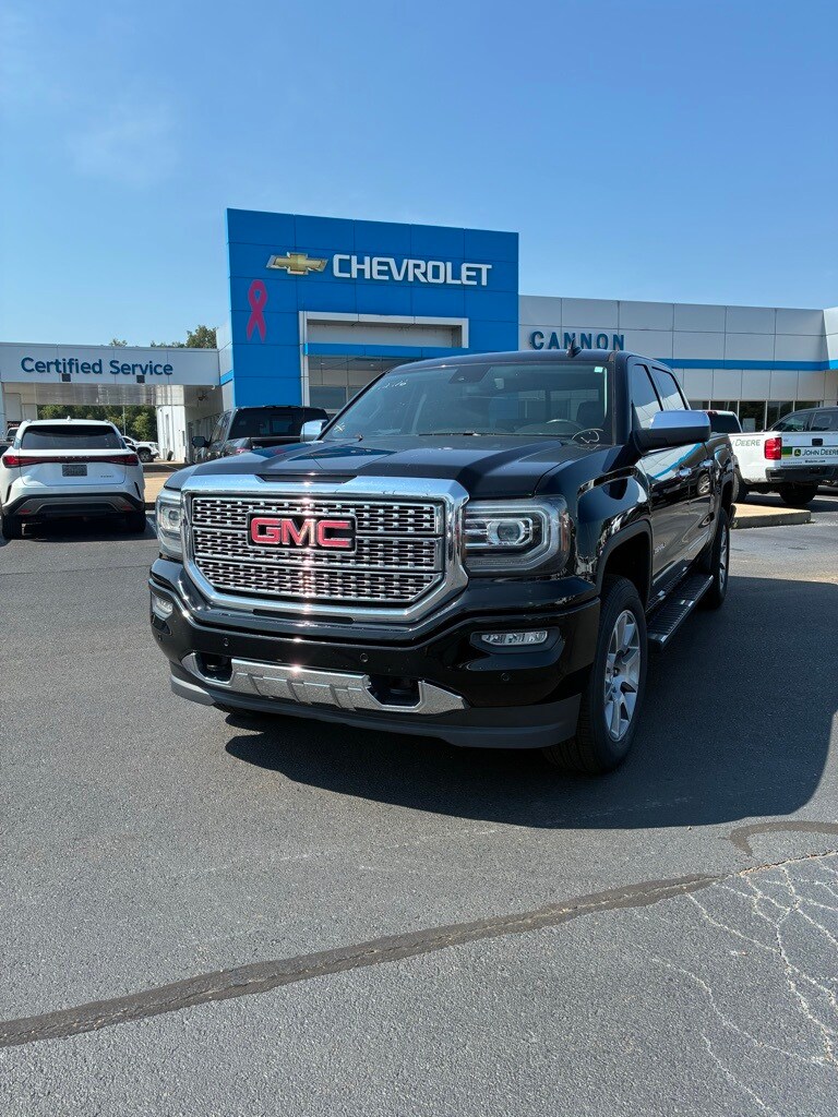 2017 Gmc Sierra 1500 Denali photo 2