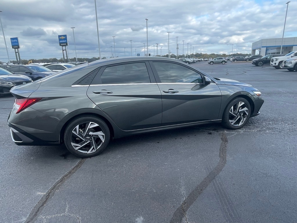 Used 2024 Hyundai Elantra SEL Sedan