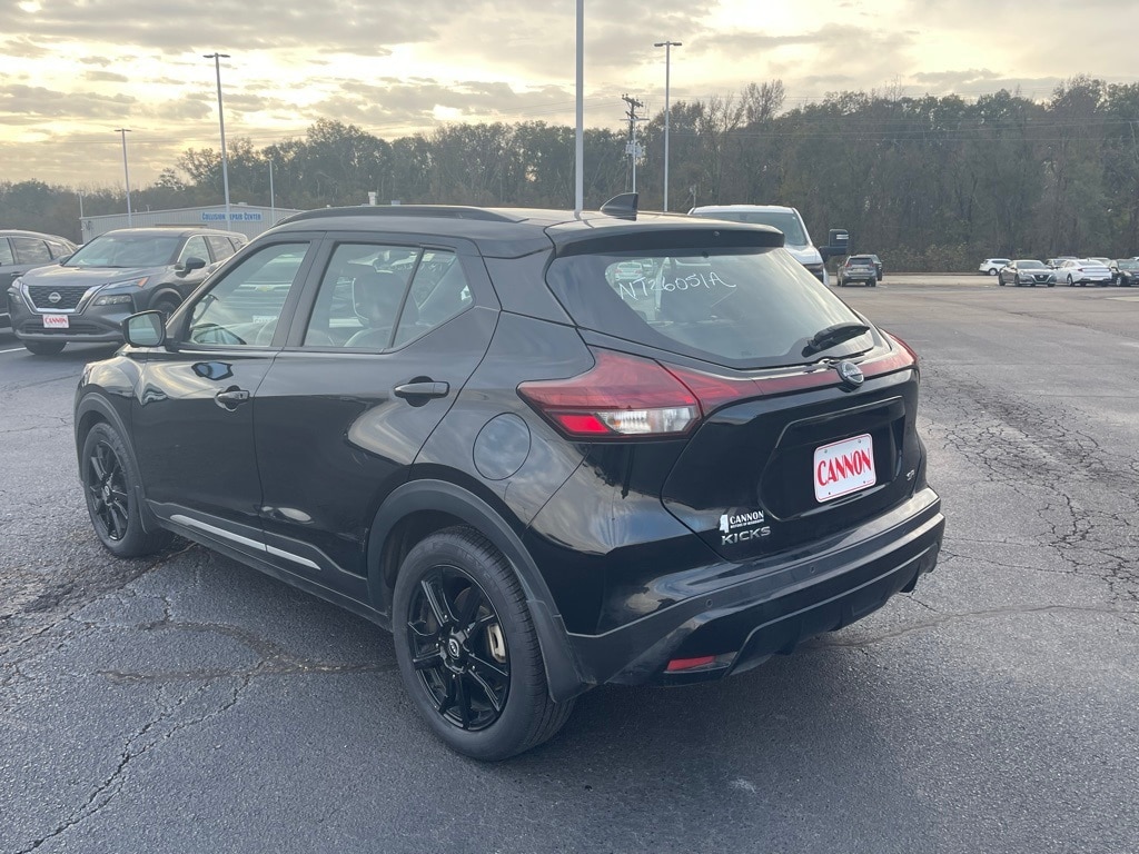 Used 2023 Nissan Kicks SR SUV