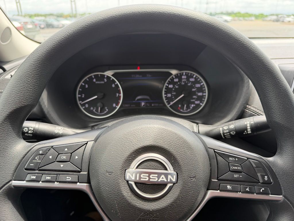 2023 Nissan Maxima SV's photo
