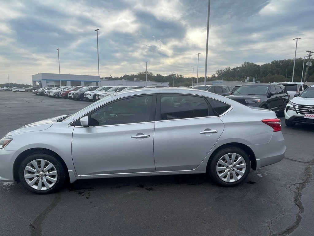 Used 2016 Nissan Sentra S Sedan
