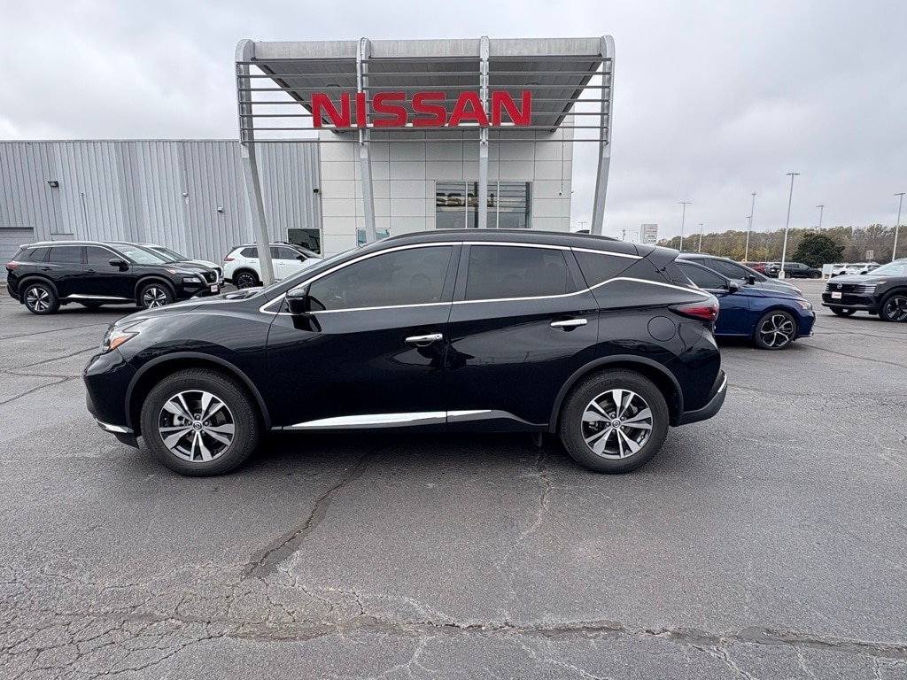 2022 Nissan Murano SV's photo