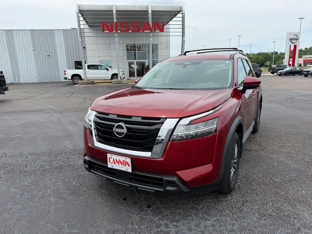 2022 Nissan Pathfinder SV 2WD's photo
