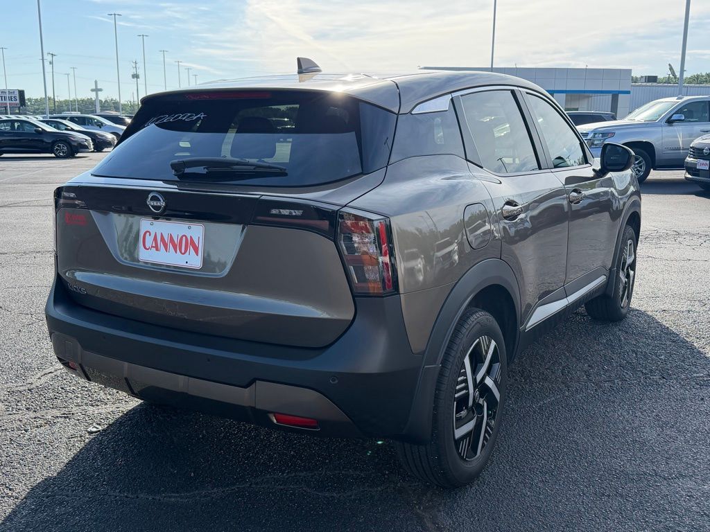 2025 Nissan Kicks SV - Photo 6