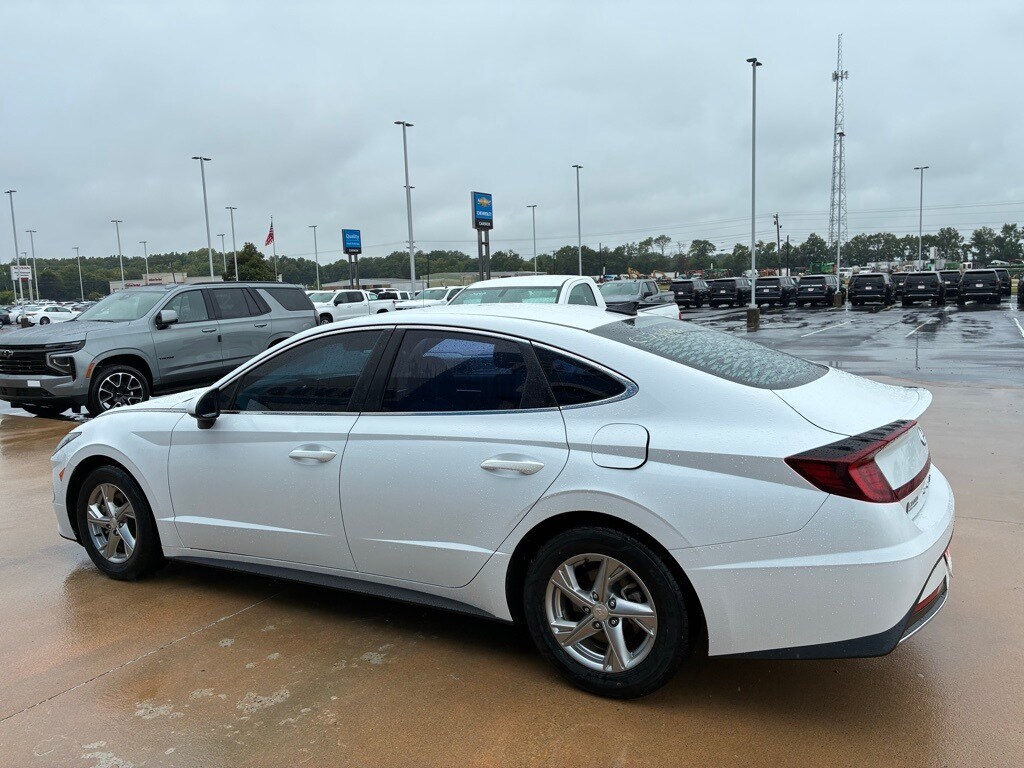 2021 Hyundai Sonata SE photo 2