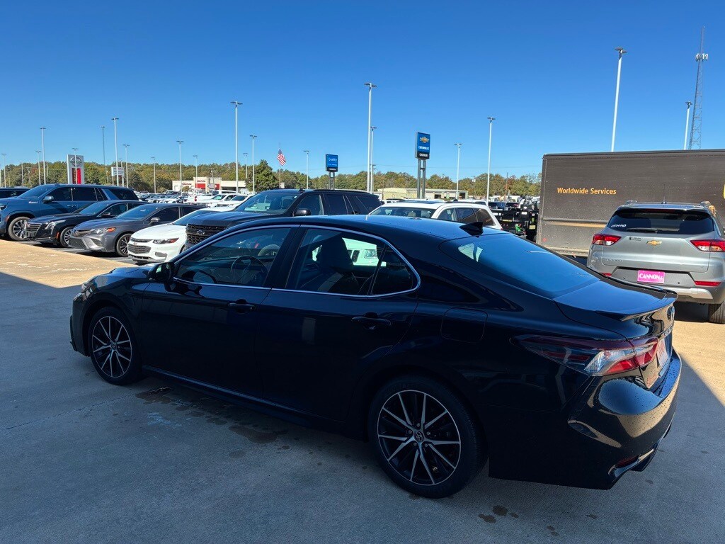 Used 2021 Toyota Camry SE Sedan