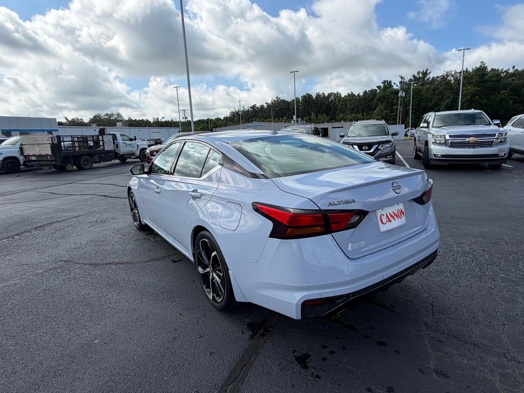 Used 2023 Nissan Altima 2.5 SR Sedan