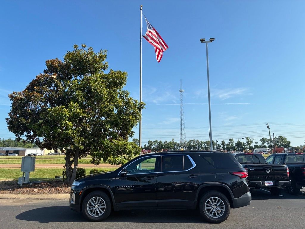 Used 2023 Chevrolet Traverse LT Cloth w/1LT SUV
