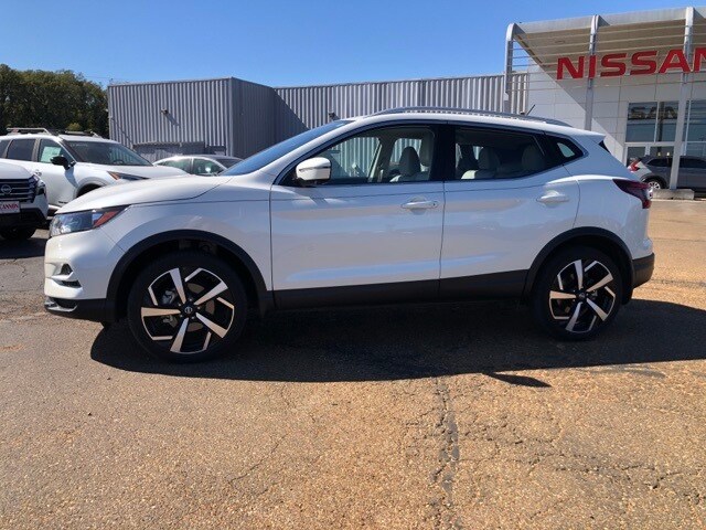 2022 Nissan Rogue Sport SL photo 2