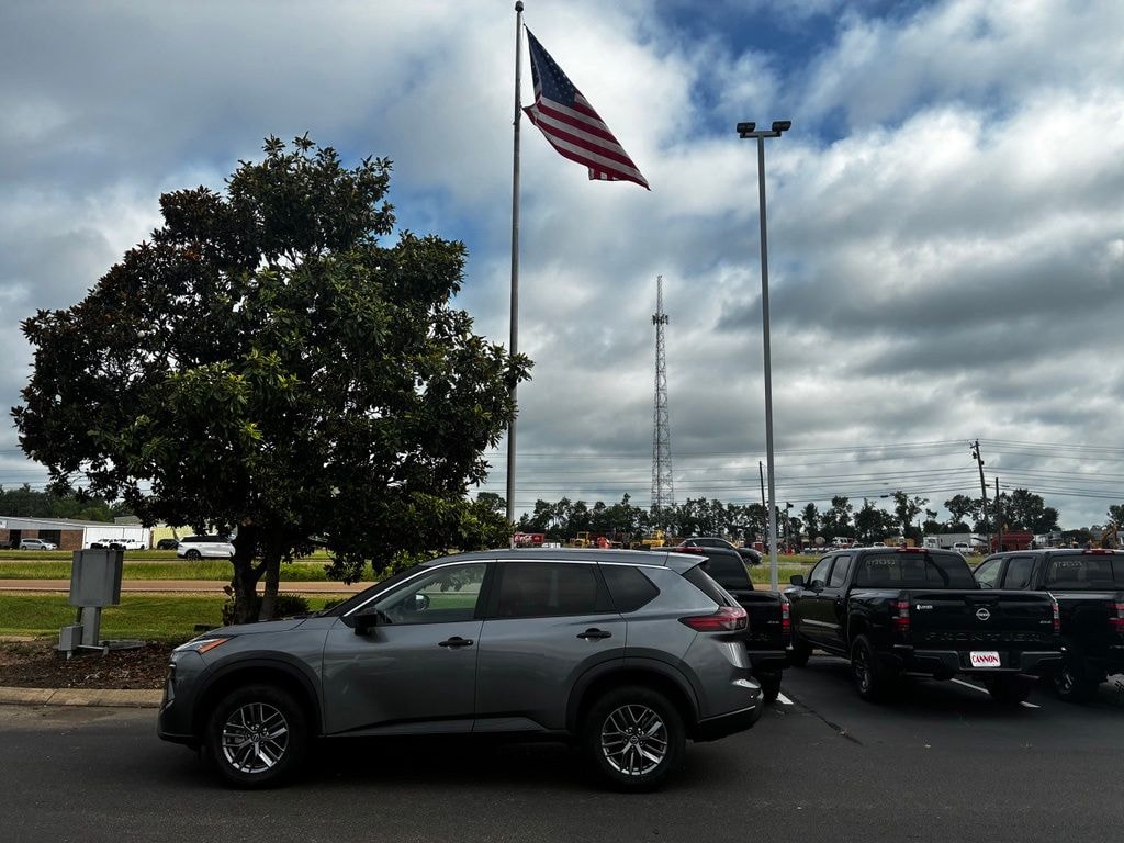 Used 2024 Nissan Rogue S SUV