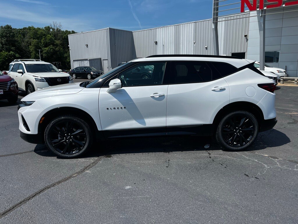 2021 Chevrolet Blazer RS photo 2