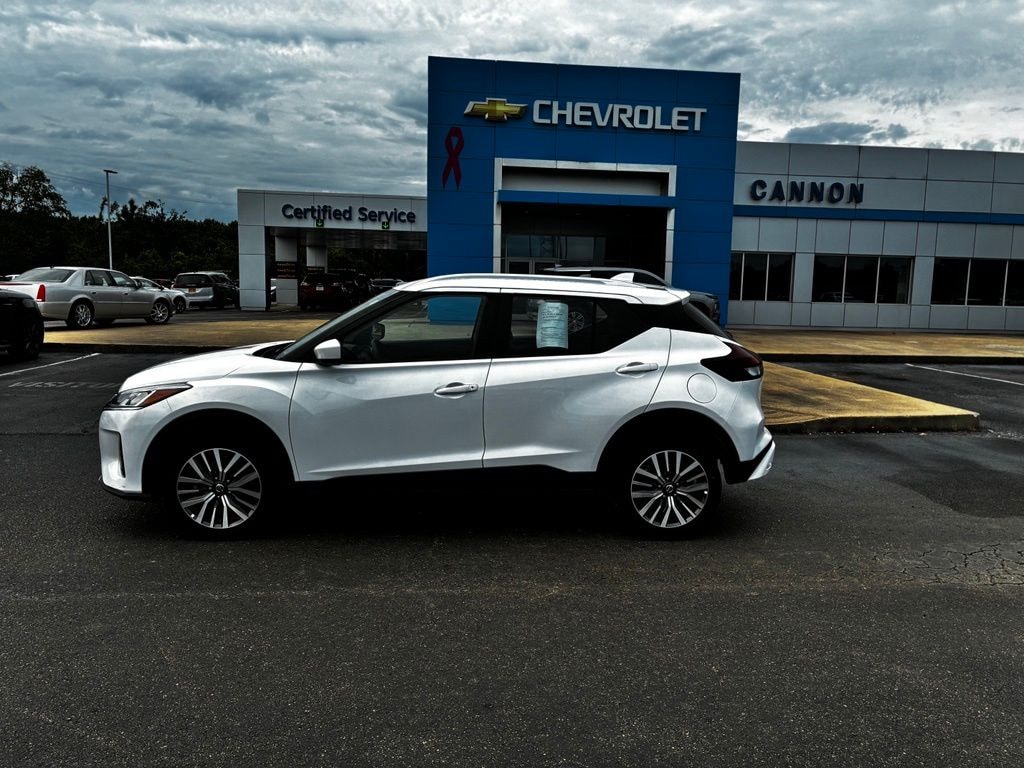 Used 2021 Nissan Kicks SV SUV