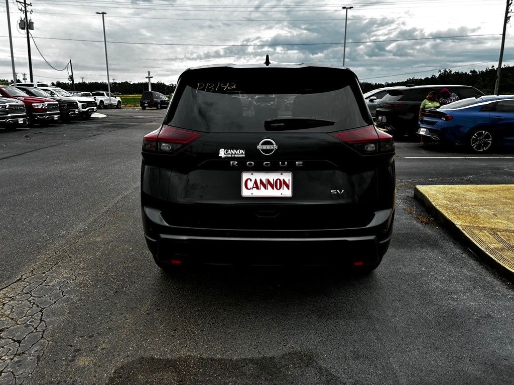 Used 2024 Nissan Rogue SV SUV