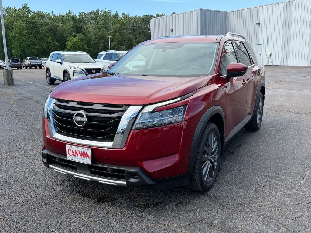 Used 2024 Nissan Pathfinder SL SUV