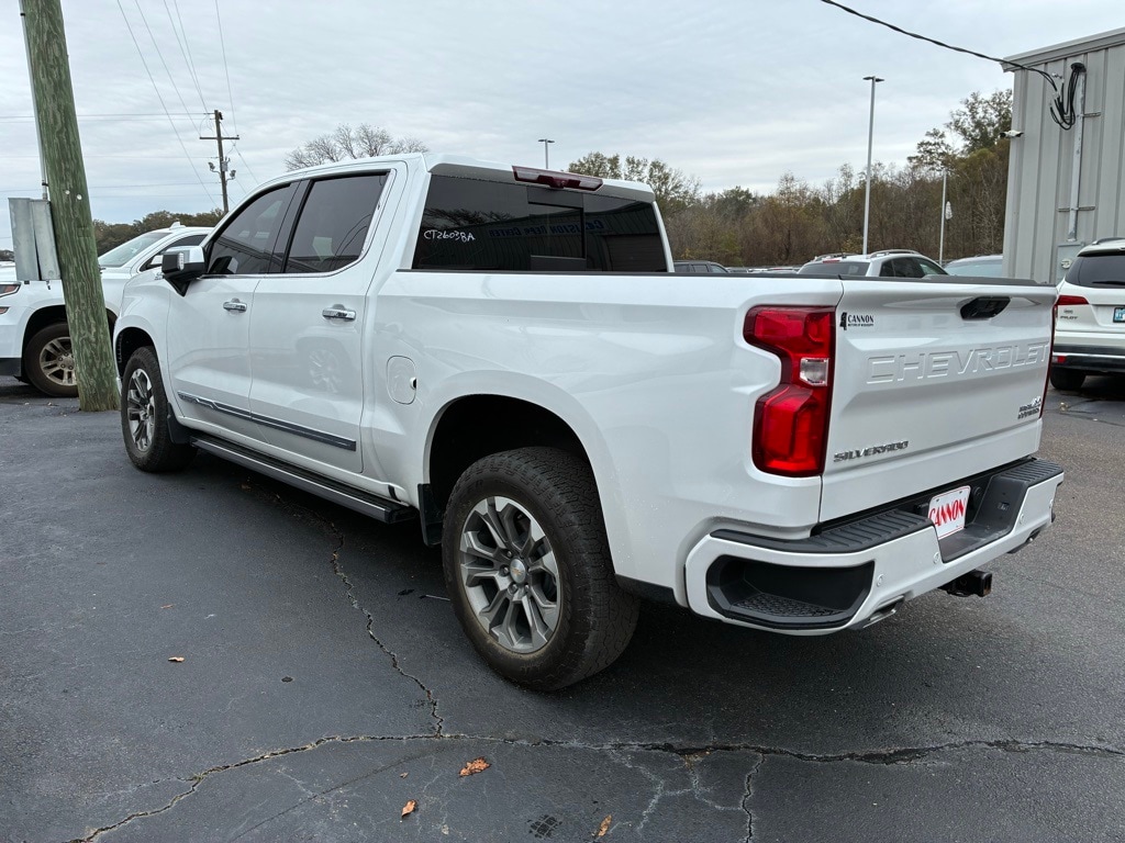 2023 Chevrolet Silverado 1500 High Country's photo