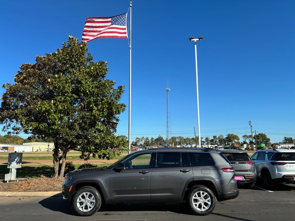 Used 2023 Jeep Grand Cherokee L Limited SUV