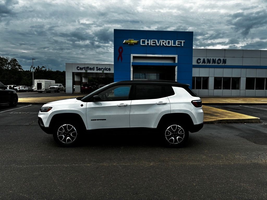 Used 2025 Jeep Compass Trailhawk SUV