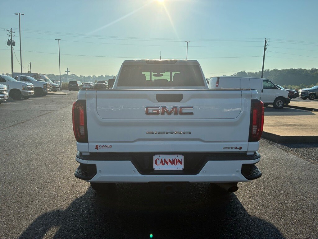 2022 Gmc Sierra 2500 HD AT4 photo 2