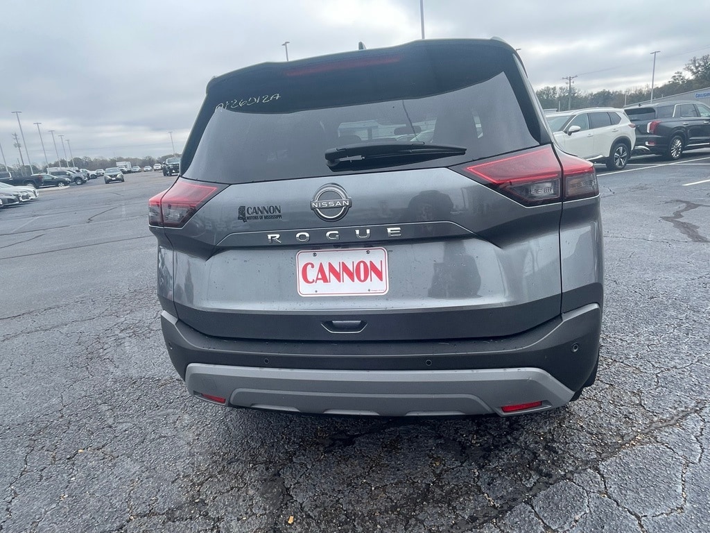 Used 2023 Nissan Rogue S SUV