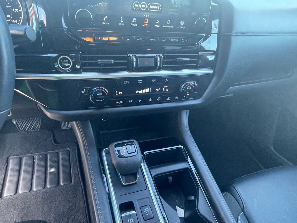 2024 Nissan Pathfinder SL - Photo 14