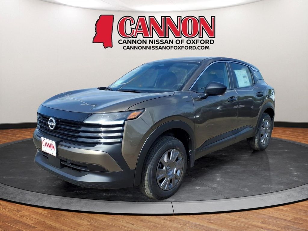 2026 Nissan Kicks 2.0 S's photo