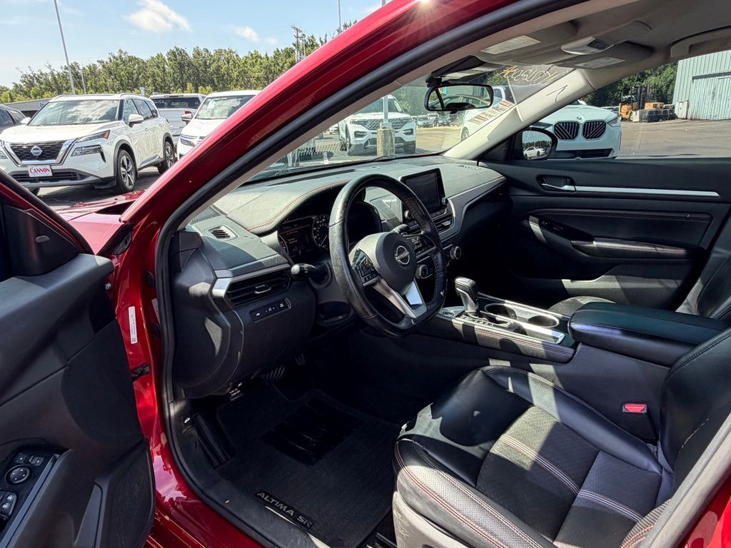 2023 Nissan Altima SR - Photo 16