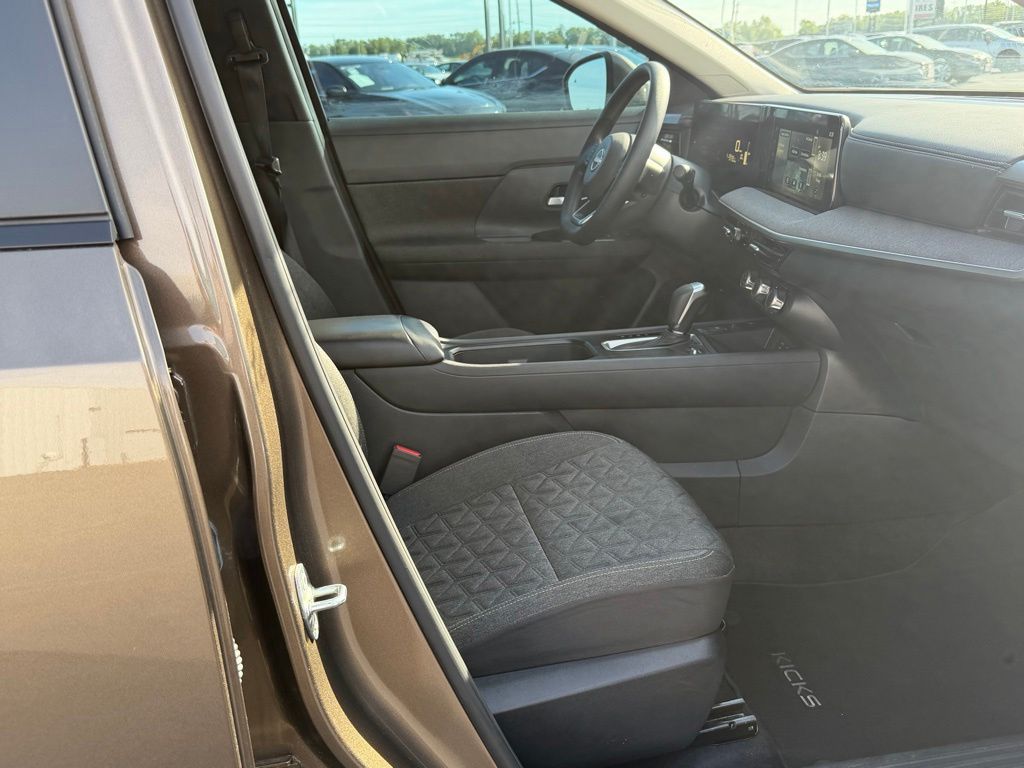 2025 Nissan Kicks SV - Photo 15