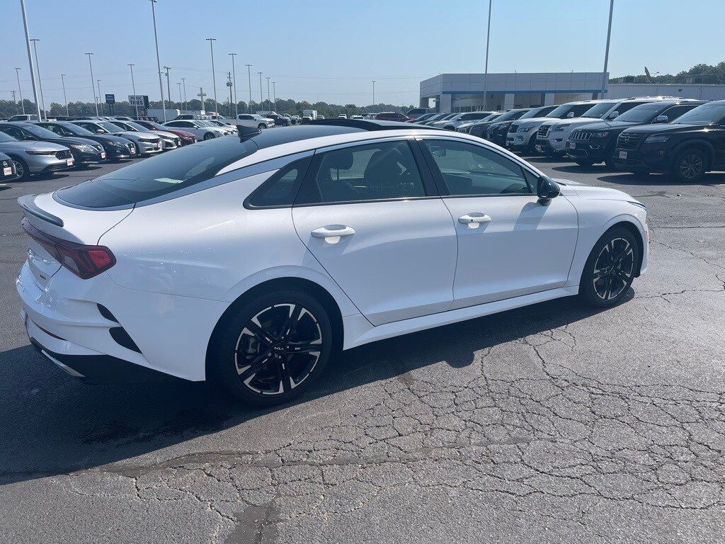 2023 Kia K5 GT-Line photo 2