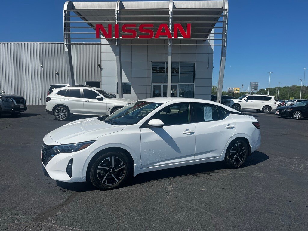 Used 2024 Nissan Sentra SV with VIN 3N1AB8CV1RY207412 for sale in Greenwood, MS