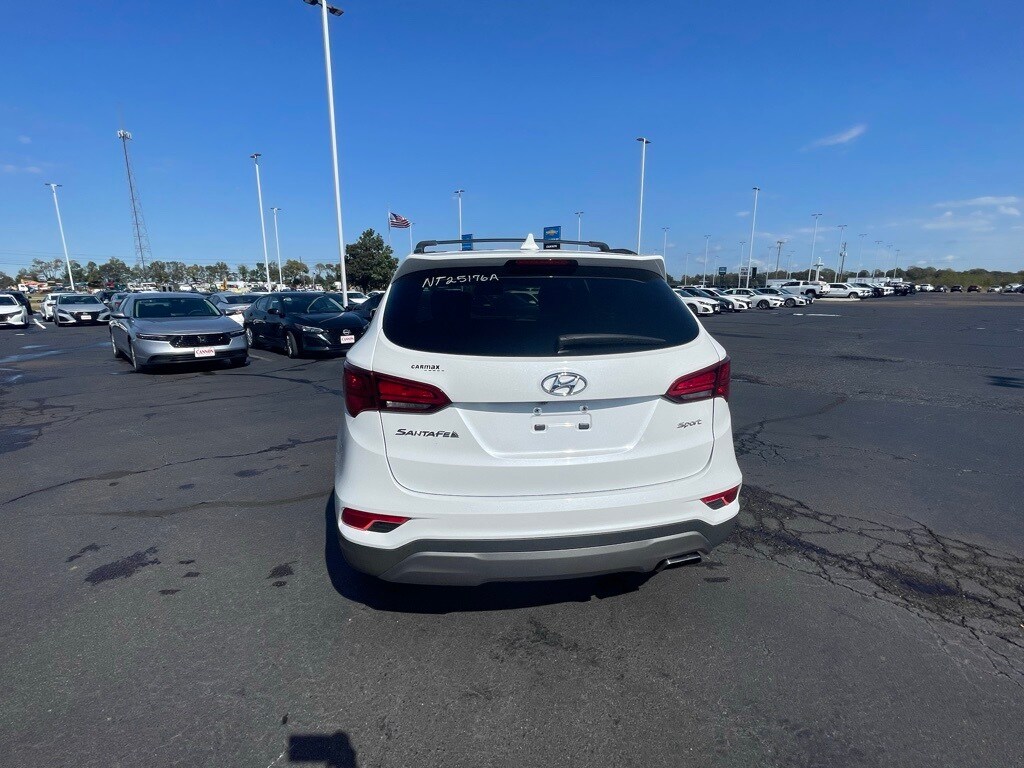 2017 Hyundai Santa Fe Sport photo 3