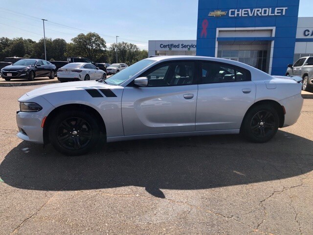 2021 Dodge Charger SXT photo 2