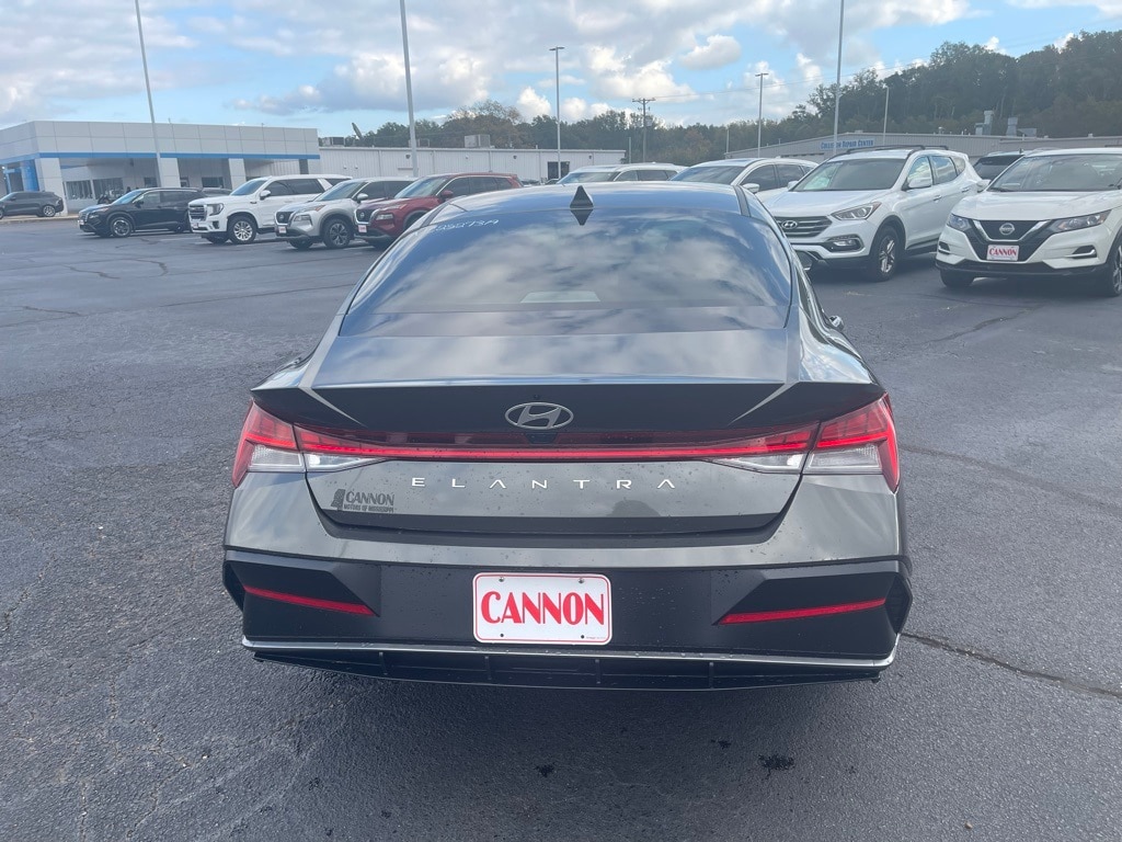 Used 2024 Hyundai Elantra SEL Sedan