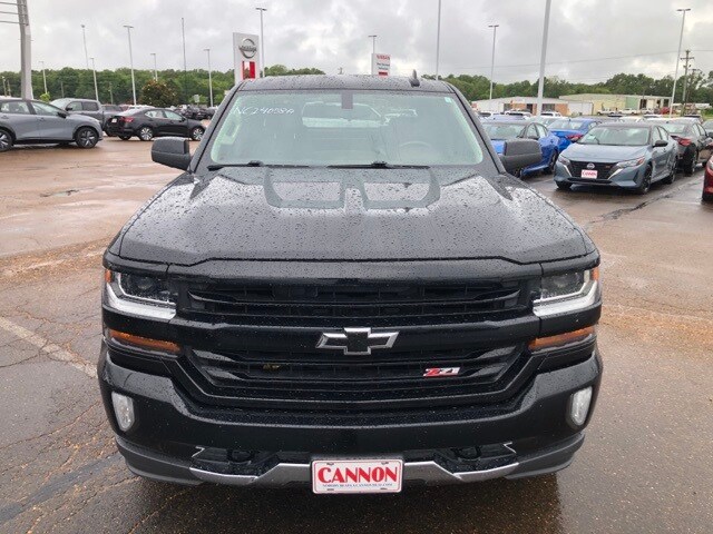 2018 Chevrolet Silverado 1500 LT photo 3