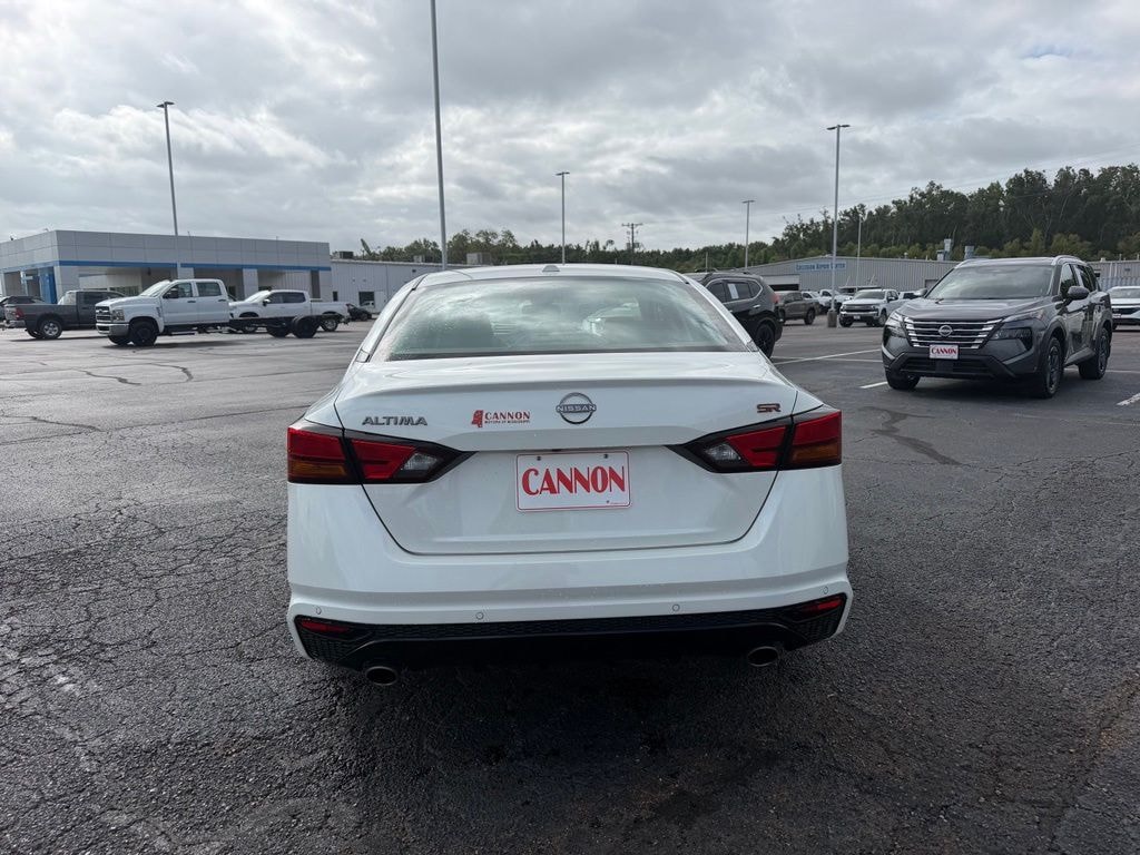 Used 2024 Nissan Altima 2.5 SR Sedan