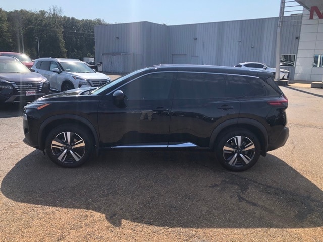 Used 2023 Nissan Rogue SL with VIN 5N1BT3CA7PC855613 for sale in Greenwood, MS