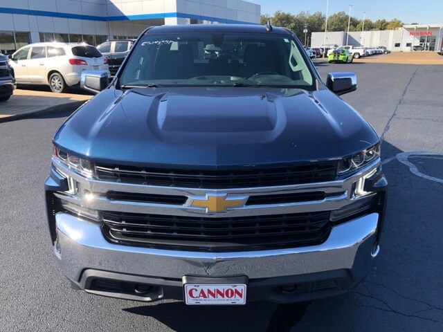 2021 Chevrolet Silverado 1500 LT photo 3