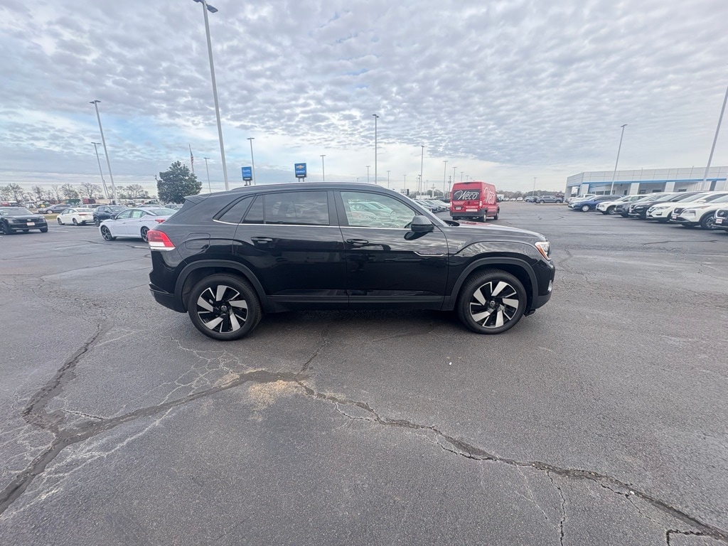 Used 2024 Volkswagen Atlas Cross Sport 2.0T SE w/Technology SUV
