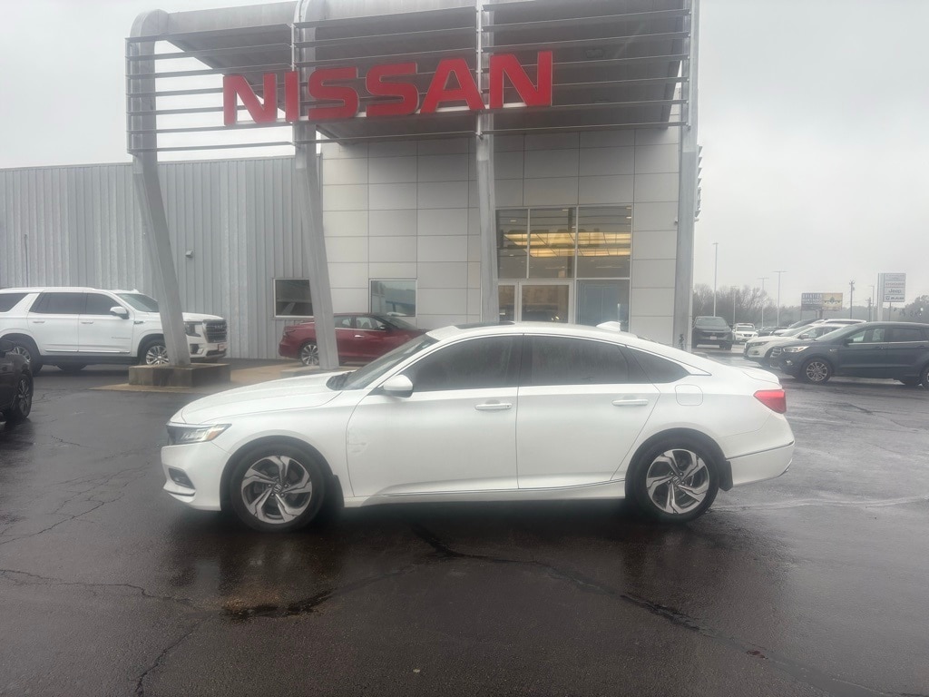 2020 Honda Accord EX's photo