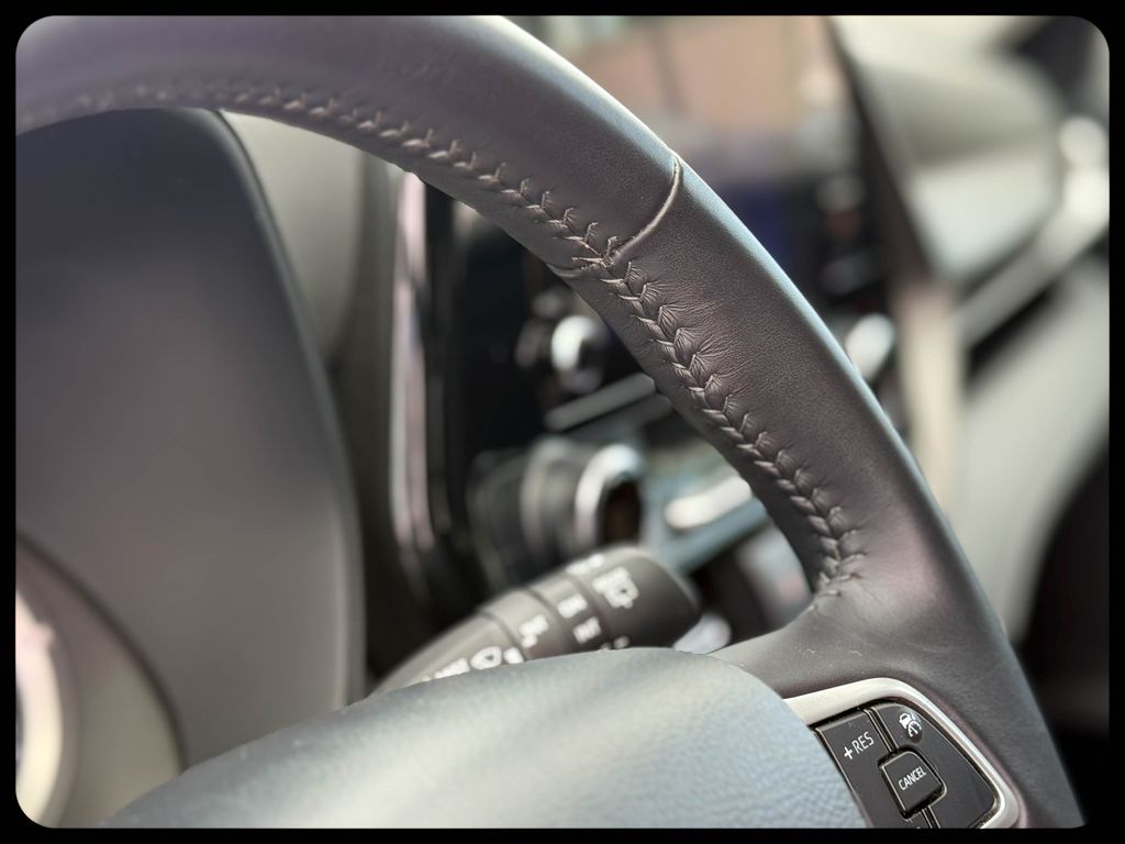 2024 Toyota Highlander LE - Photo 22