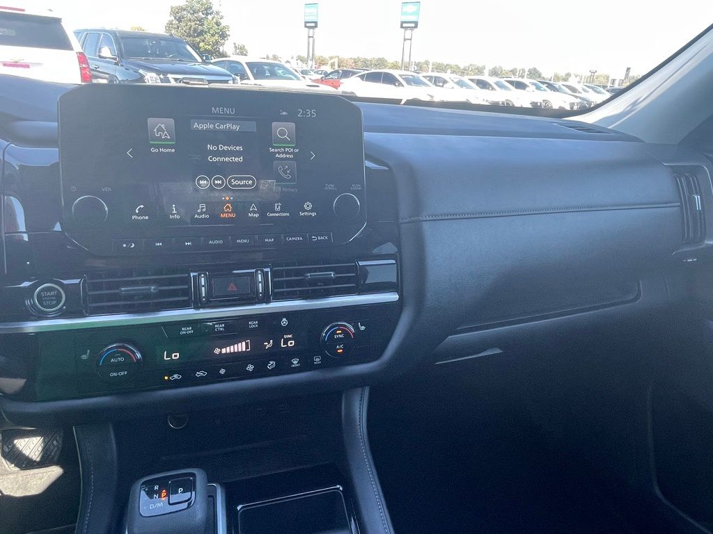 2024 Nissan Pathfinder SL - Photo 17