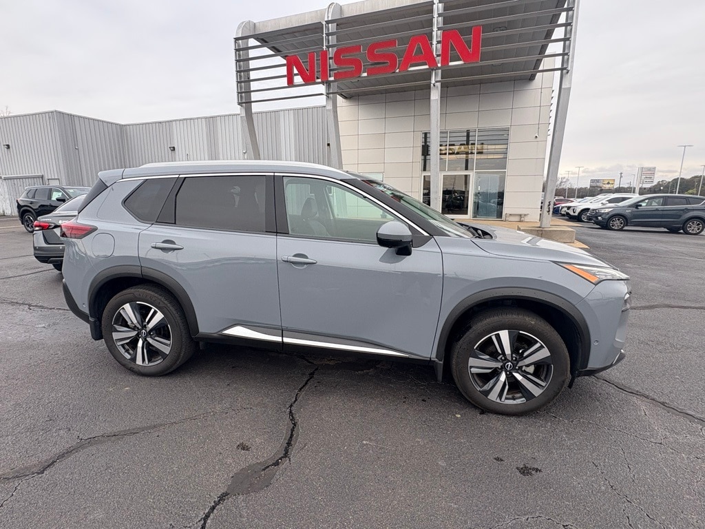 Used 2024 Nissan Rogue S SUV