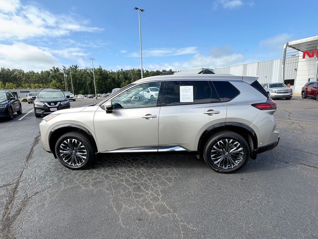 Used 2023 Nissan Armada Platinum SUV