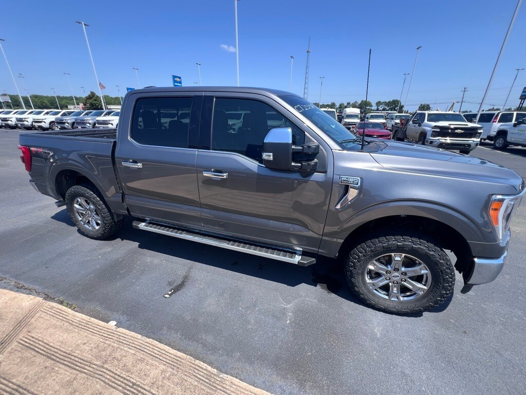 2023 Ford F-150 Lariat photo 3