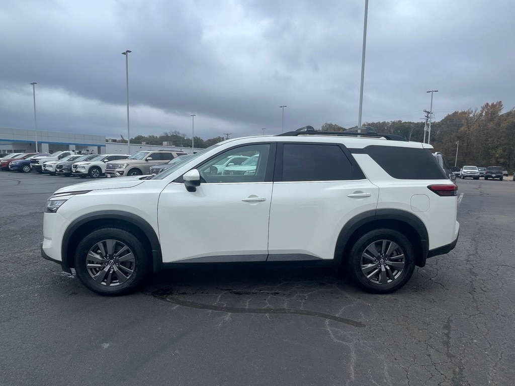 Used 2022 Nissan Pathfinder SV SUV