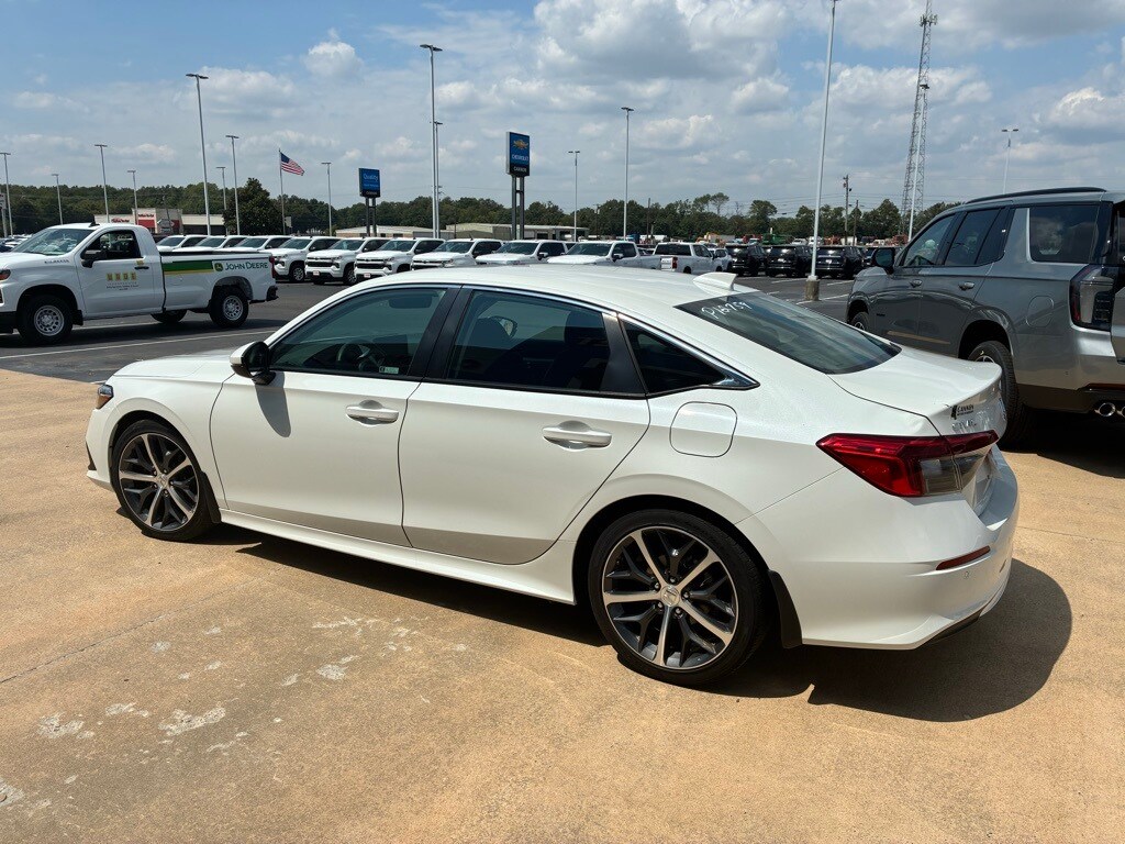 2023 Honda Civic Touring photo 3