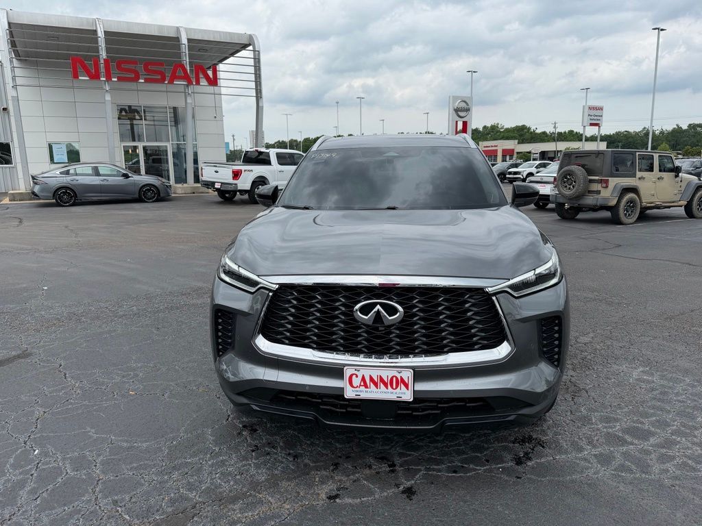 2025 INFINITI QX60 LUXE's photo